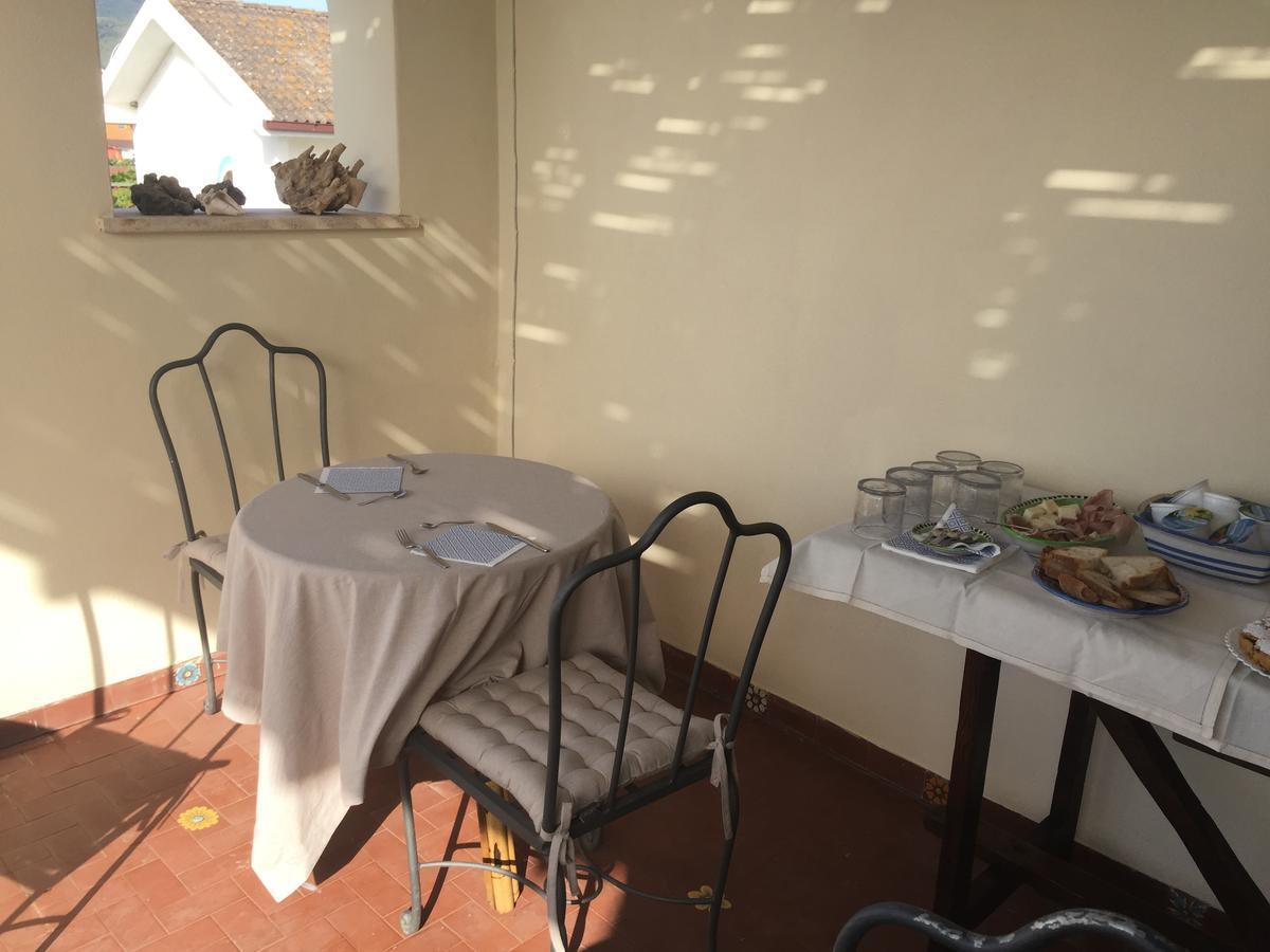 Nel Sole Di Daniel Bed & Breakfast San Felice Circeo Dış mekan fotoğraf