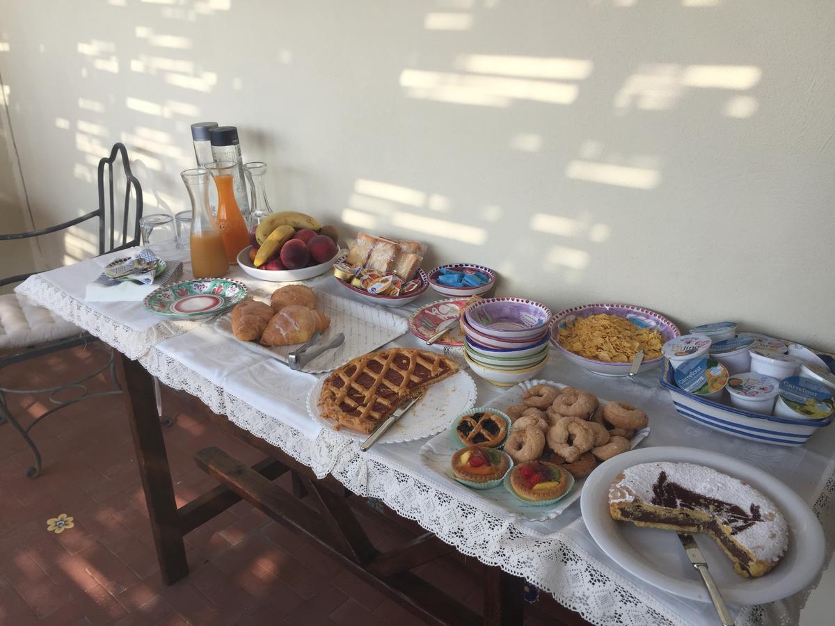 Nel Sole Di Daniel Bed & Breakfast San Felice Circeo Dış mekan fotoğraf