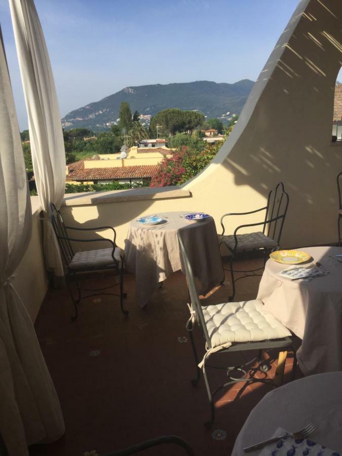 Nel Sole Di Daniel Bed & Breakfast San Felice Circeo Dış mekan fotoğraf
